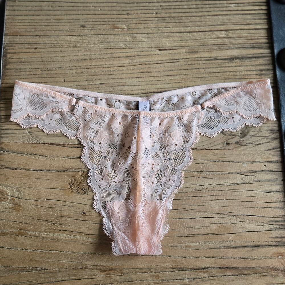 Victoria's Secret Dream Angels Peach Delicate Lace Thong sz S